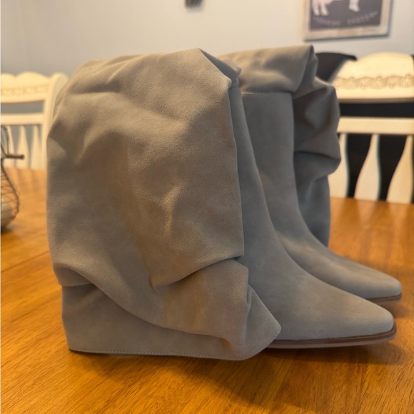 BNWOT Ruched Boot - Picture 3 of 5